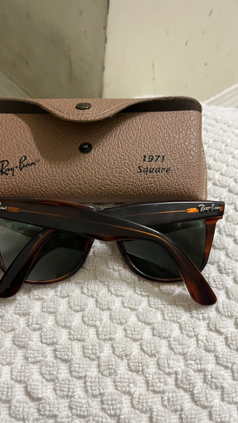 Ray-Ban Wayfarer Sunglasses