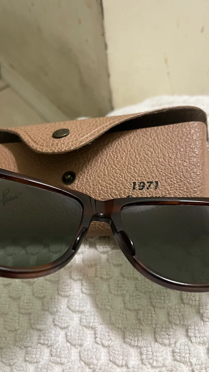 Ray-Ban Wayfarer Sunglasses image indicator(7)