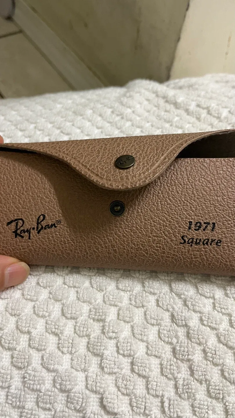 Ray-Ban Wayfarer Sunglasses image indicator(9)