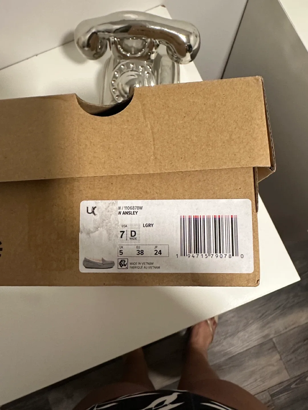 UGG Ansley Grey Suede Slippers - Women's Size 7 image indicator(3)