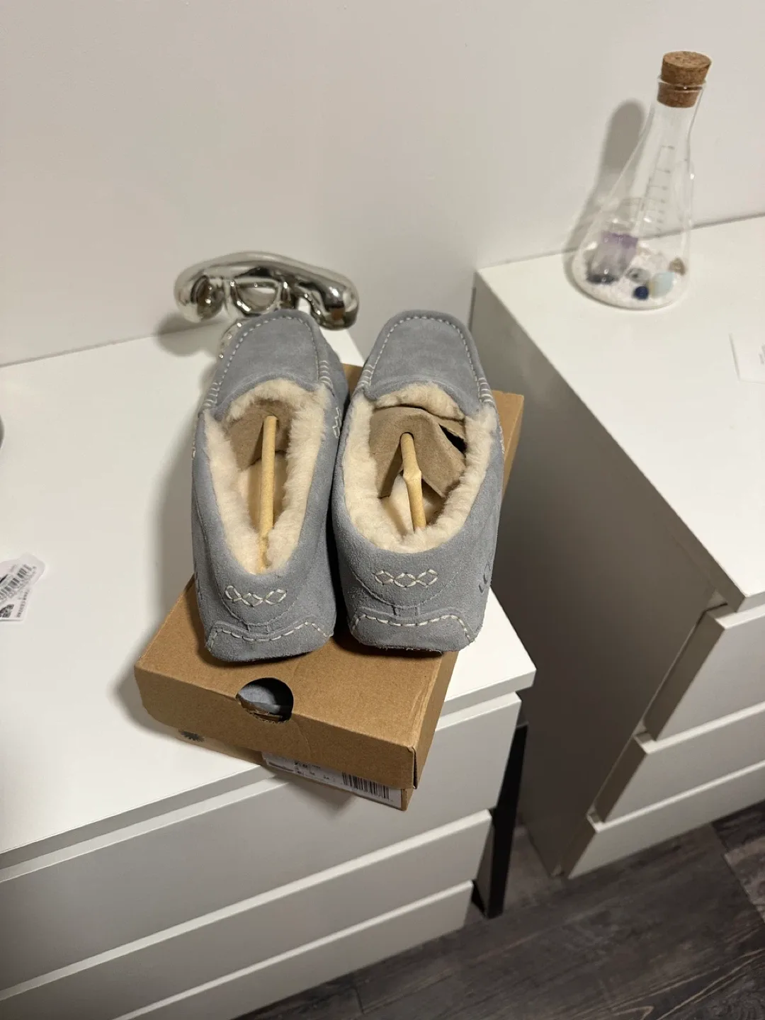 UGG Ansley Grey Suede Slippers - Women's Size 7 image indicator(2)