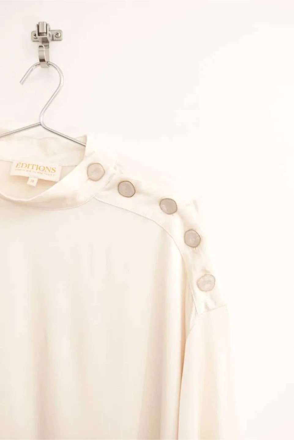 Sezane Ozalée Blouse in Ecru - M image indicator(2)