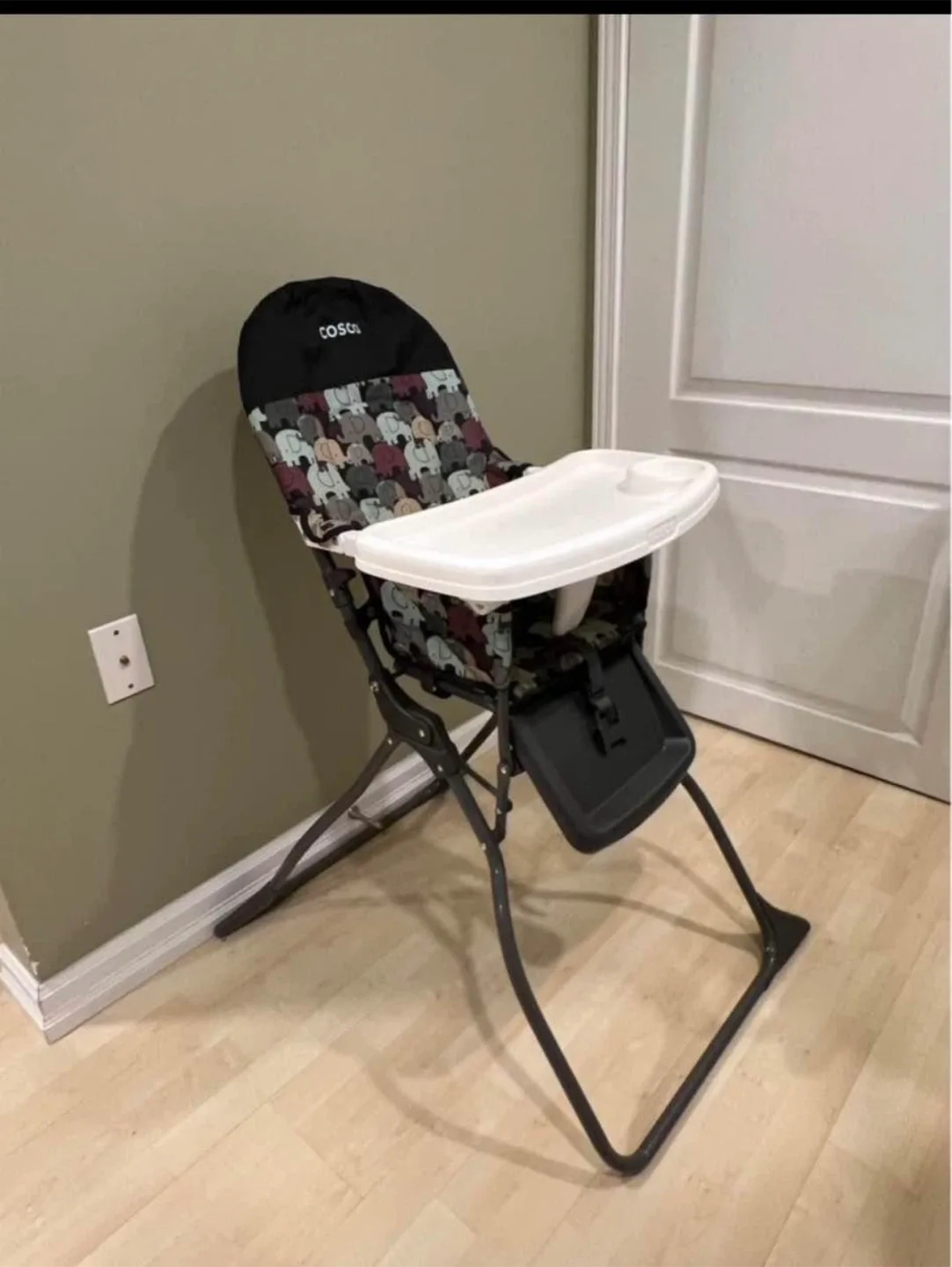 Cosco Funsport Deluxe Playard & High Chair image indicator(3)
