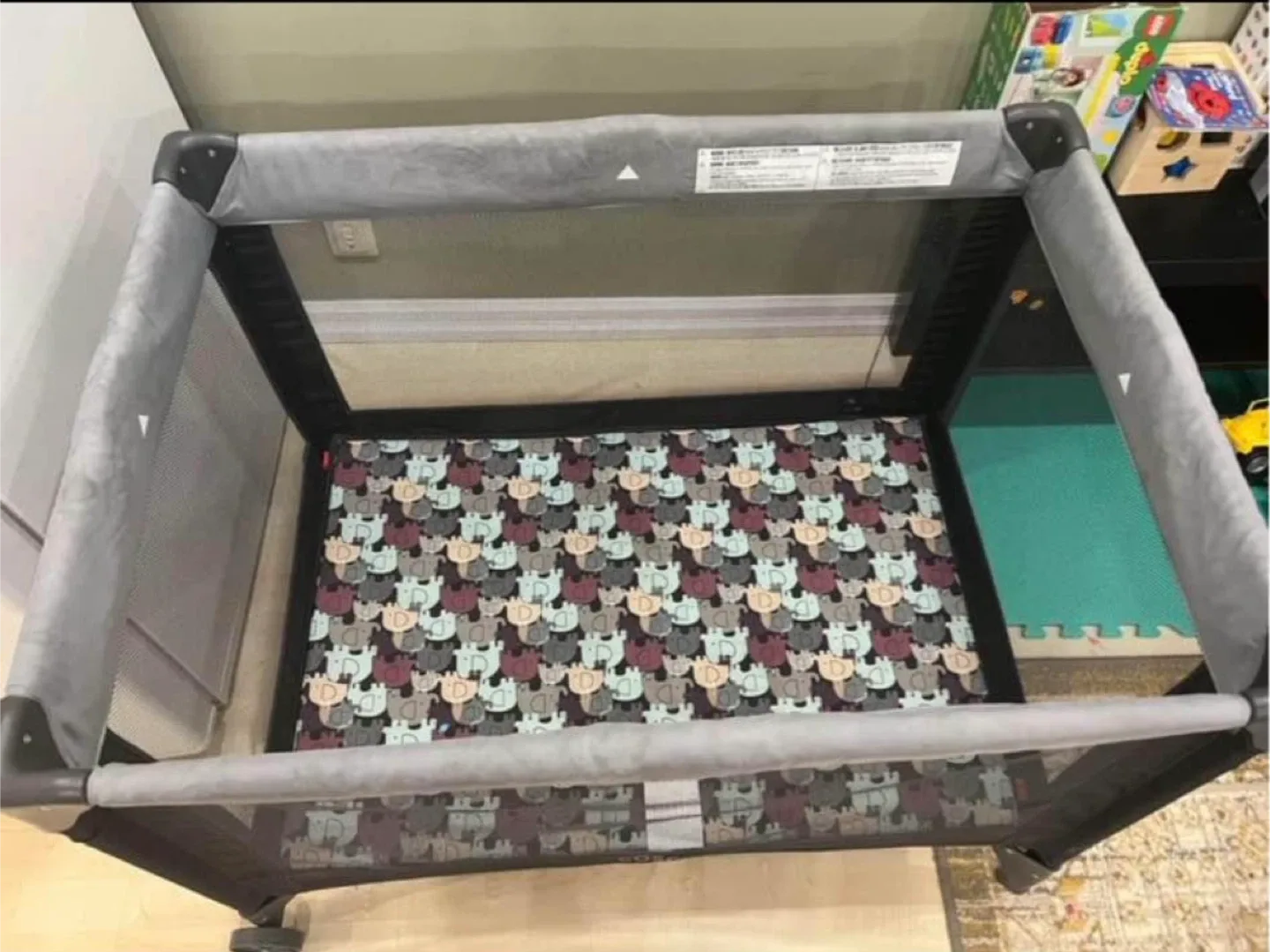 Cosco Funsport Deluxe Playard & High Chair image indicator(2)