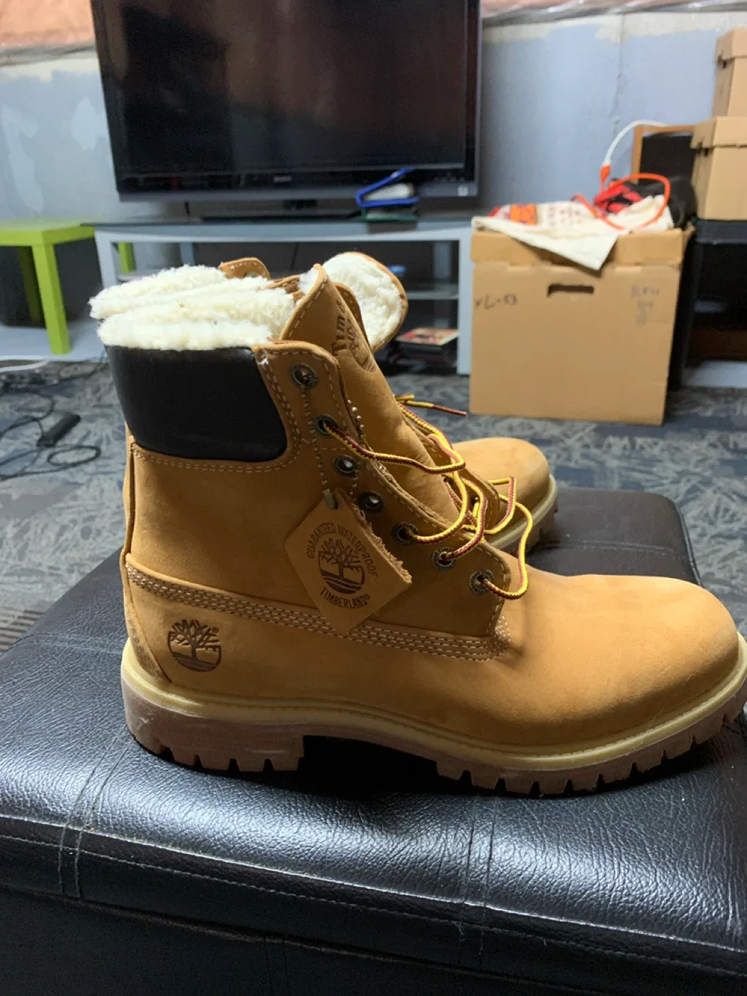 Timberland A13GA 7.5M Shearling Boots image indicator(2)