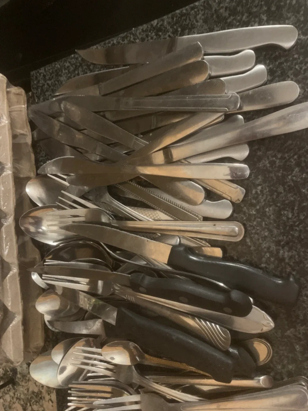 Assorted Kitchen Utensils image indicator(6)