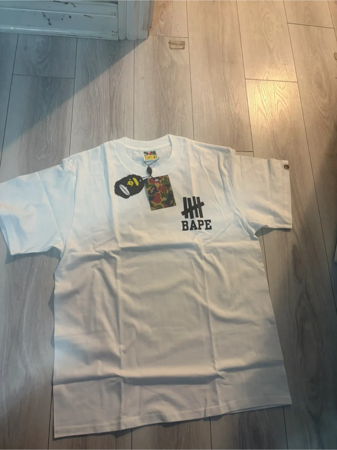 New BAPE x Undefeated Return of BAPE Tee - M image indicator(3)