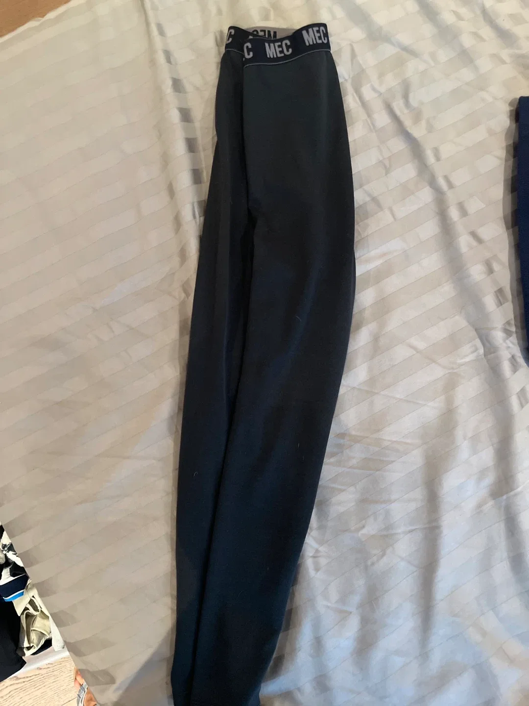 MEC Black base layer pants Size 10 image indicator(3)