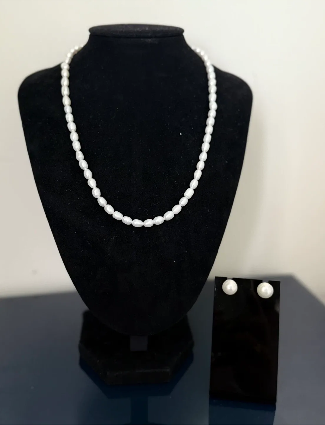 Pearl Necklace & Stud Earring Set : Off White image indicator(2)