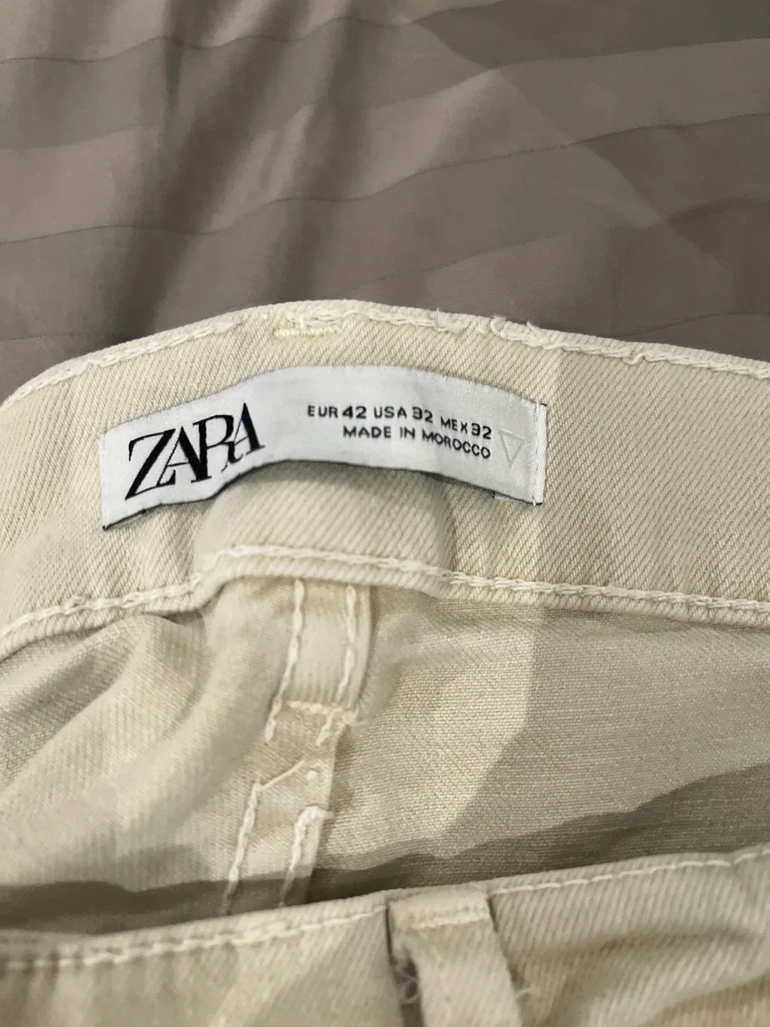 Zara Men's Beige Jeans, Size 32 image indicator(4)