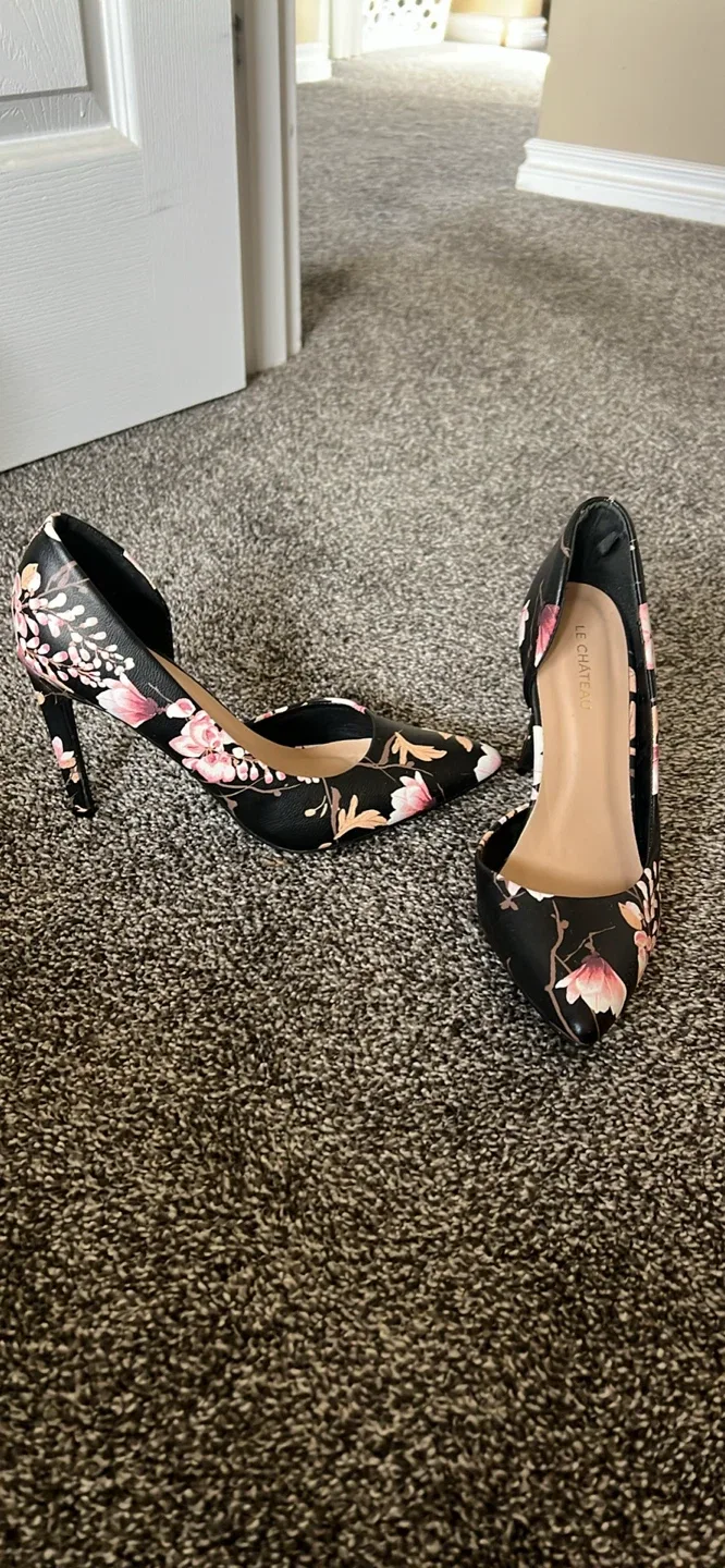 Various Heels image indicator(4)