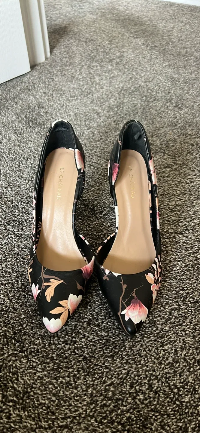 Various Heels image indicator(3)