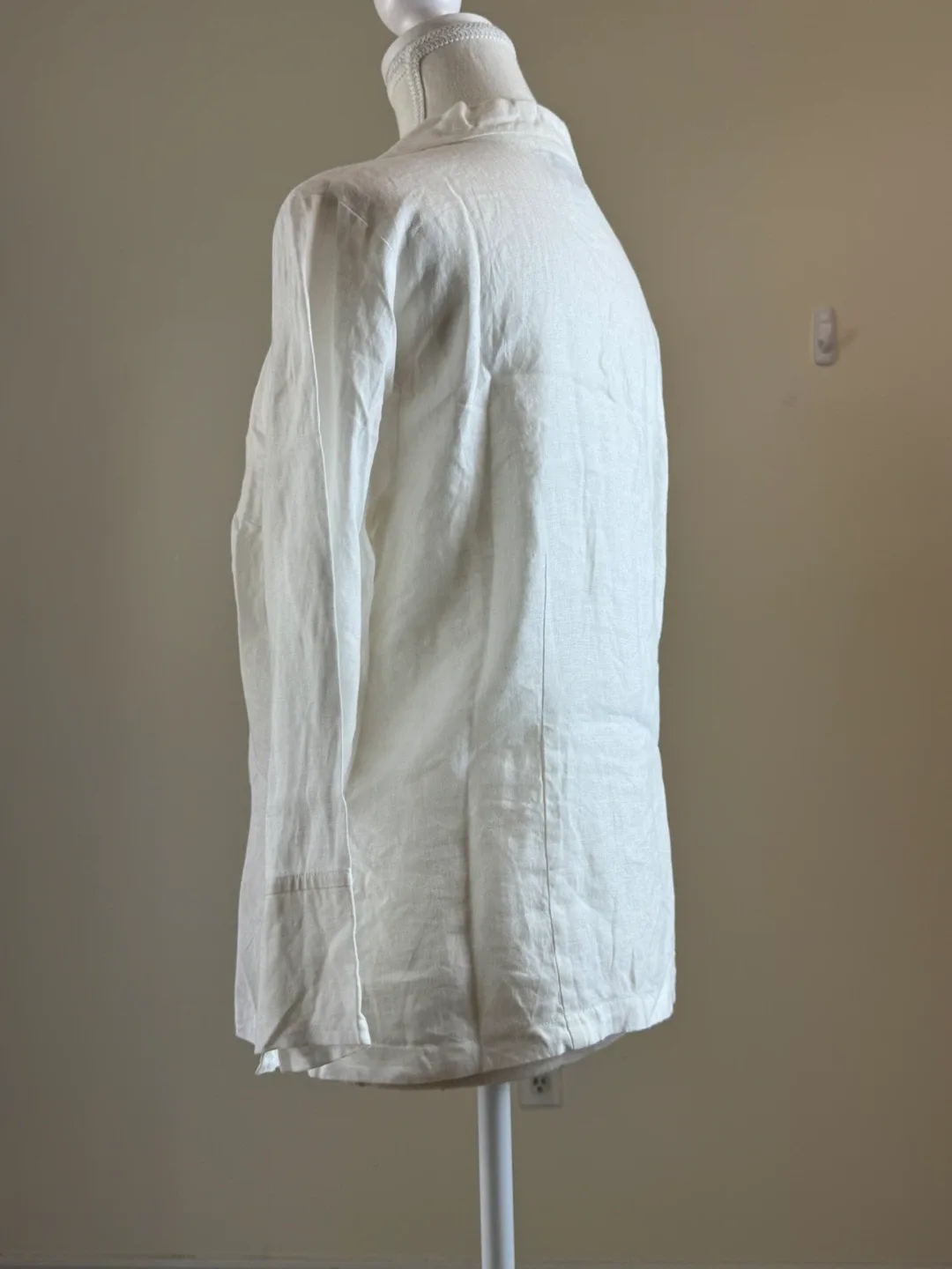 Talbots Petites 100% Irish Linen Blouse image indicator(6)