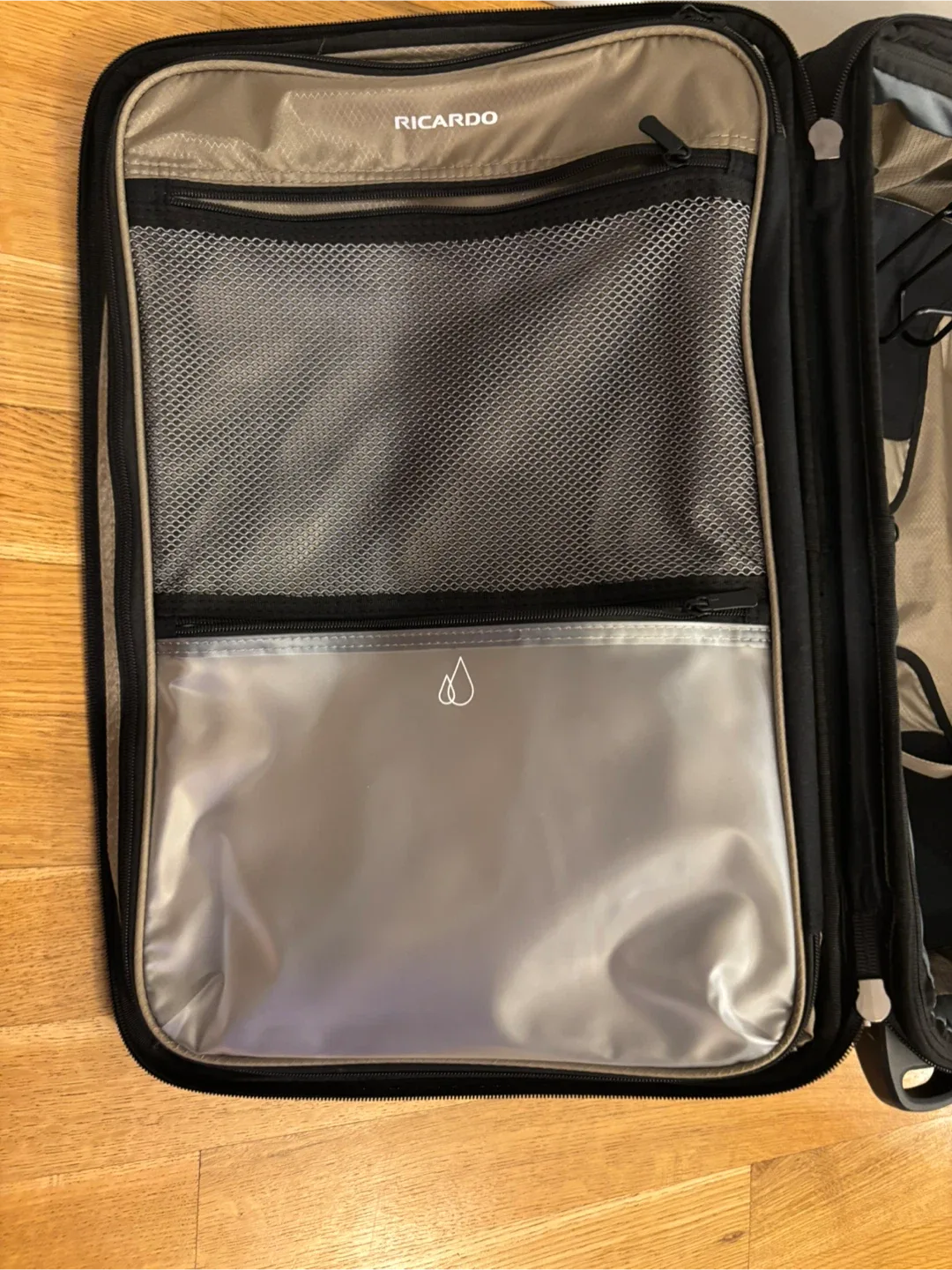 Ricardo Beverly Hills Flight Essentials Carry-On image indicator(7)