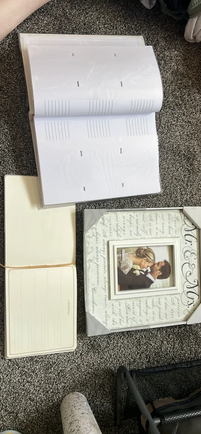 Wedding Photo Album, Guest Book & Frame Set image indicator(2)