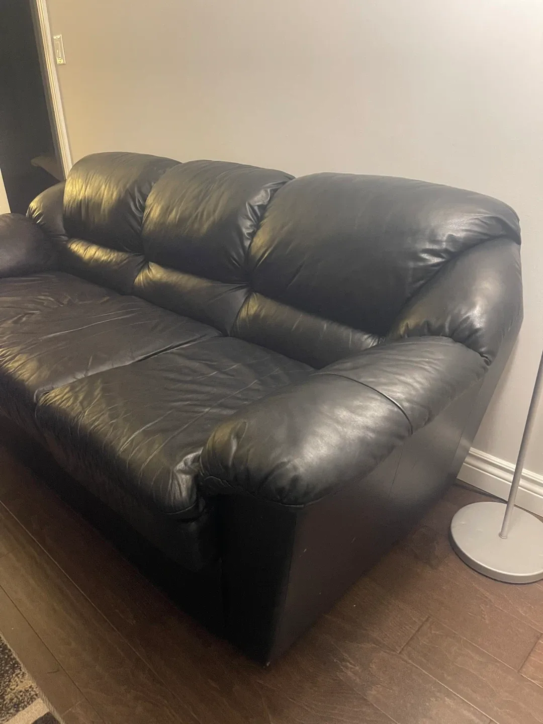 Black Leather Three-Seater Sofa image indicator(2)