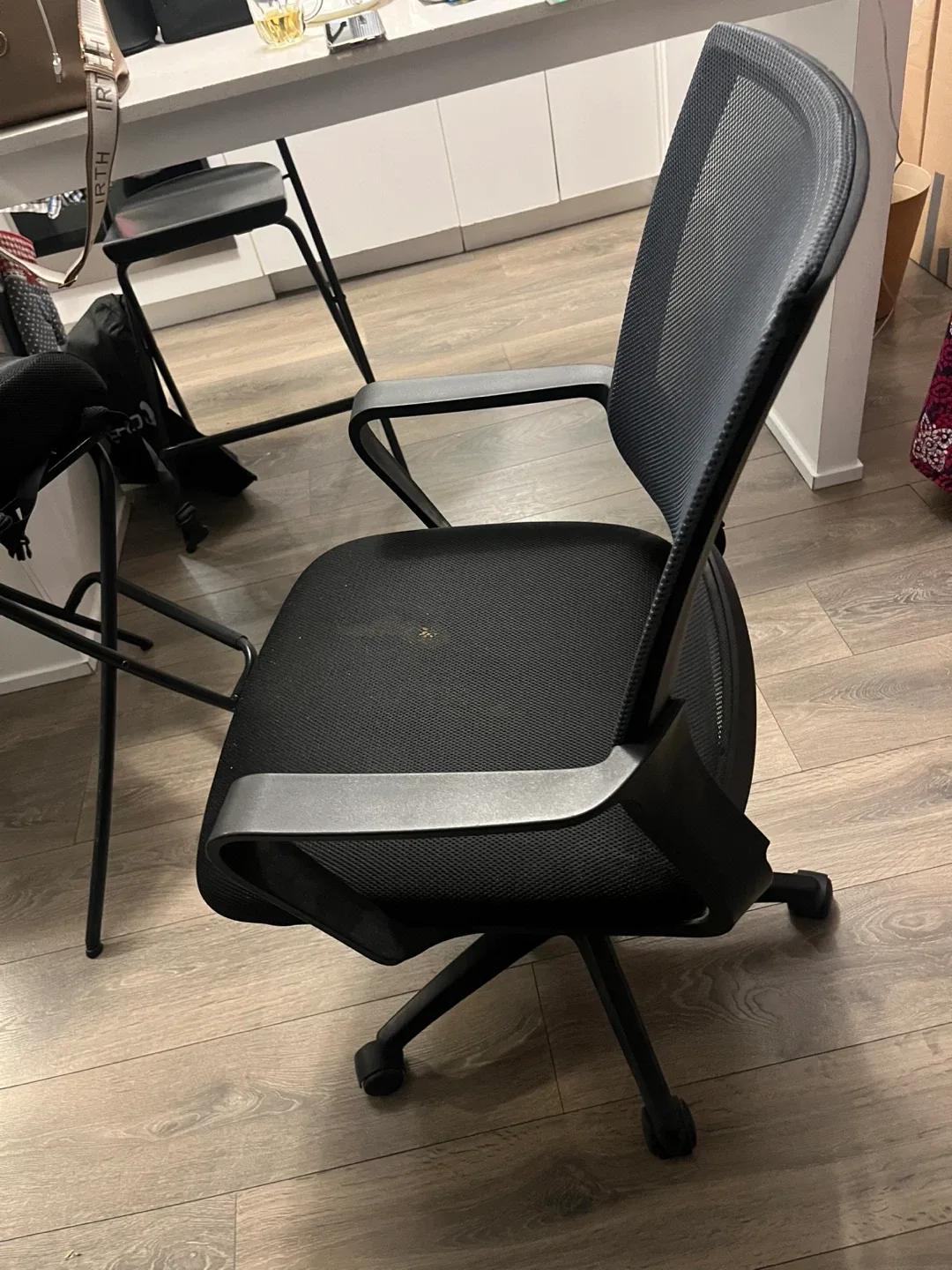 Black Mesh Office Chair thumbnail