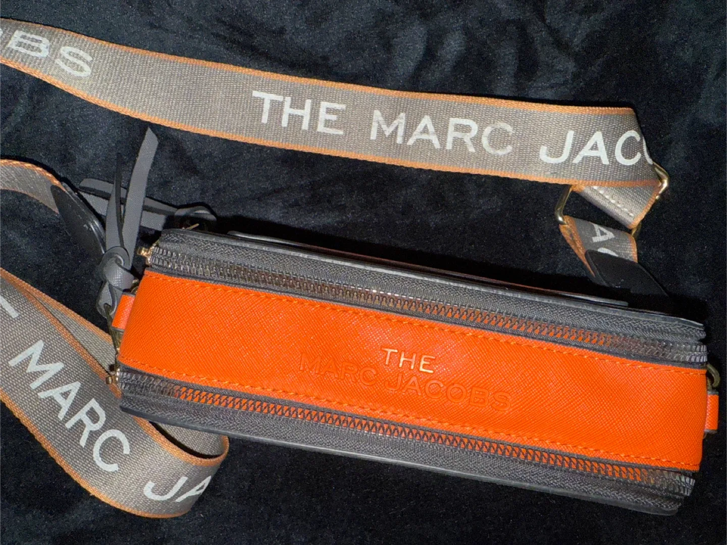 Marc Jacobs The Box Crossbody Bag image indicator(2)
