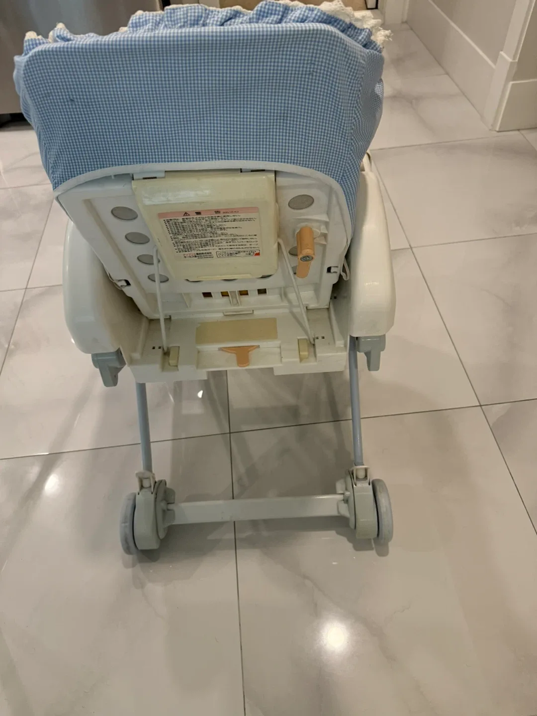 Aprica High Chair and bed - Blue & White image indicator(4)
