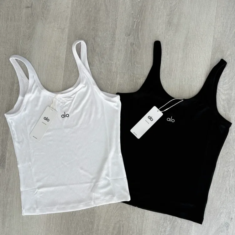 ALO Yoga Ribbed Prosper Tank - Black/White | Karrot ALO Yoga Ribbed Prosper Tank - Black/White | Karrot