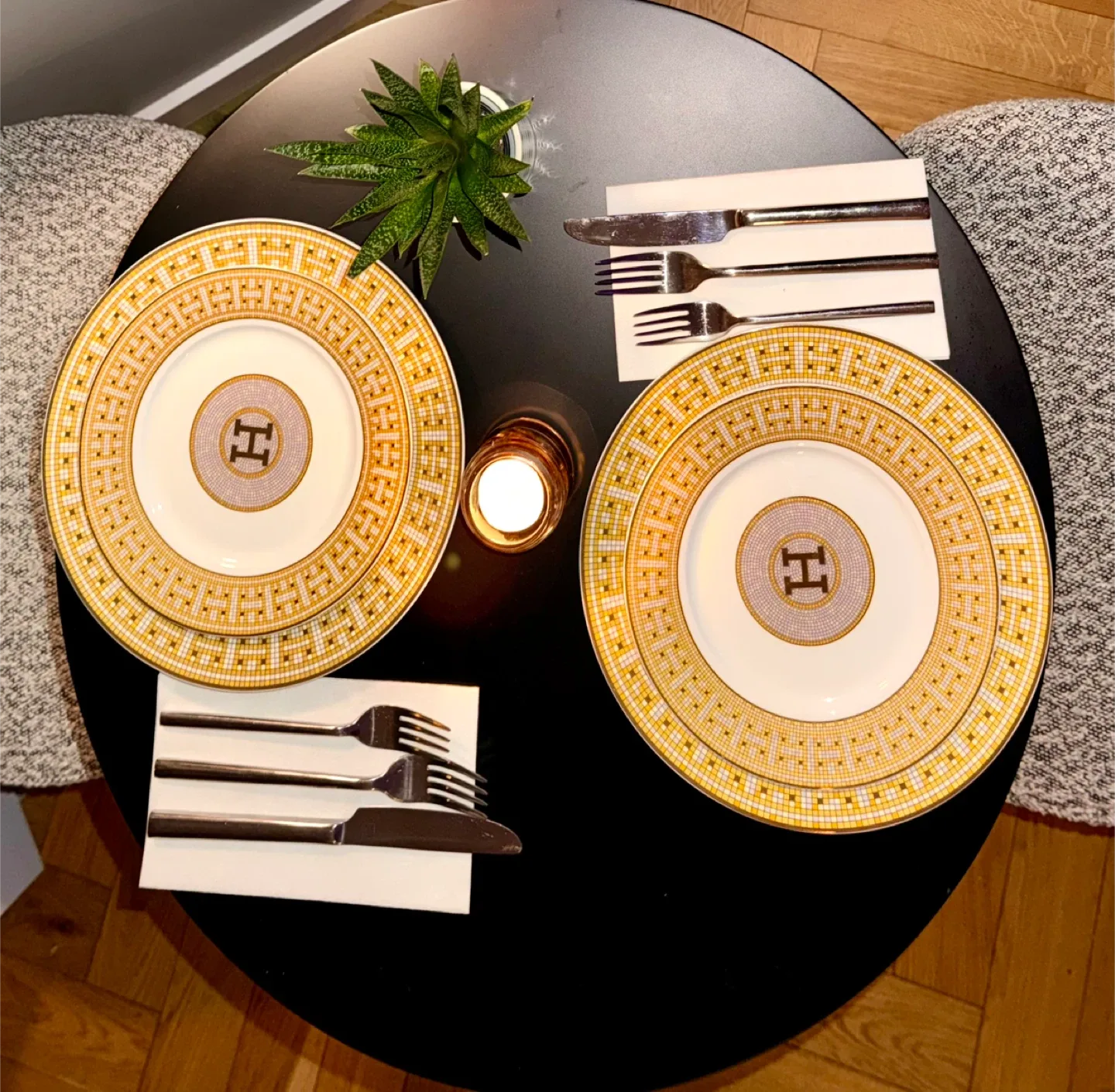 Hermès Mosaique au 24 Gold Plates, Cups and ashtrays thumbnail