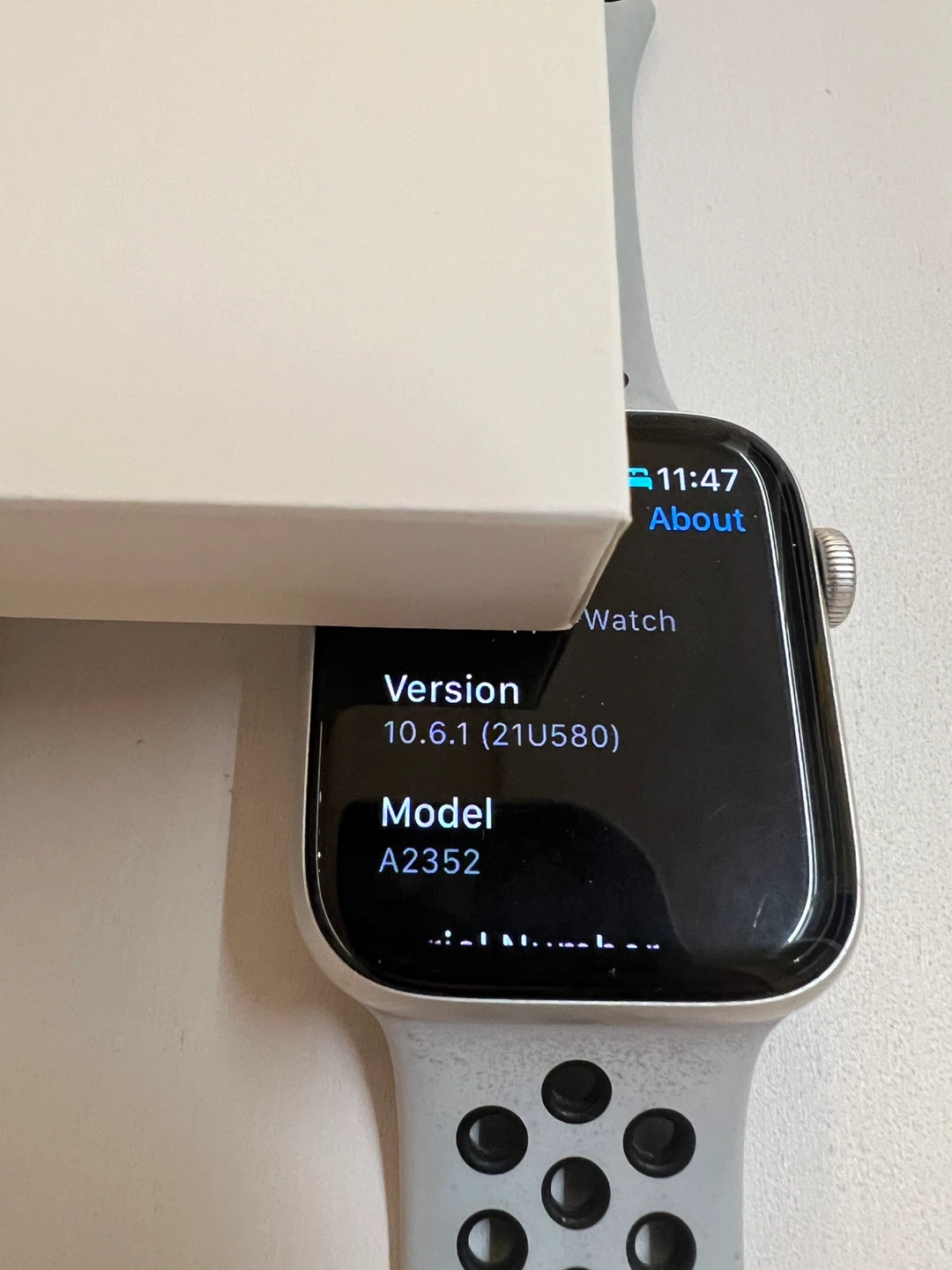 Apple Watch SE Nike Edition 44mm - photo 4