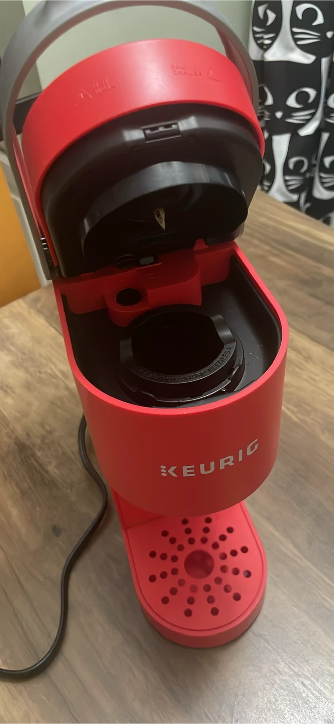 Keurig Single Serve Coffee Maker - Red - photo 4