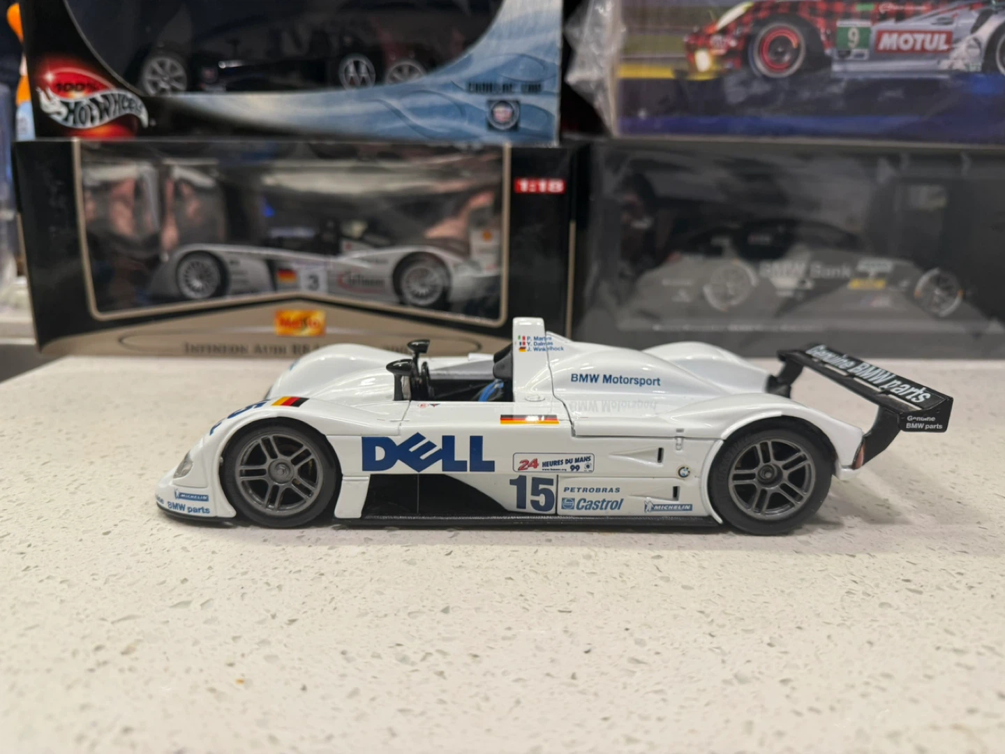 Maisto #15 BMW V12 LMR 1999 Le Mans 24 Hours Winner