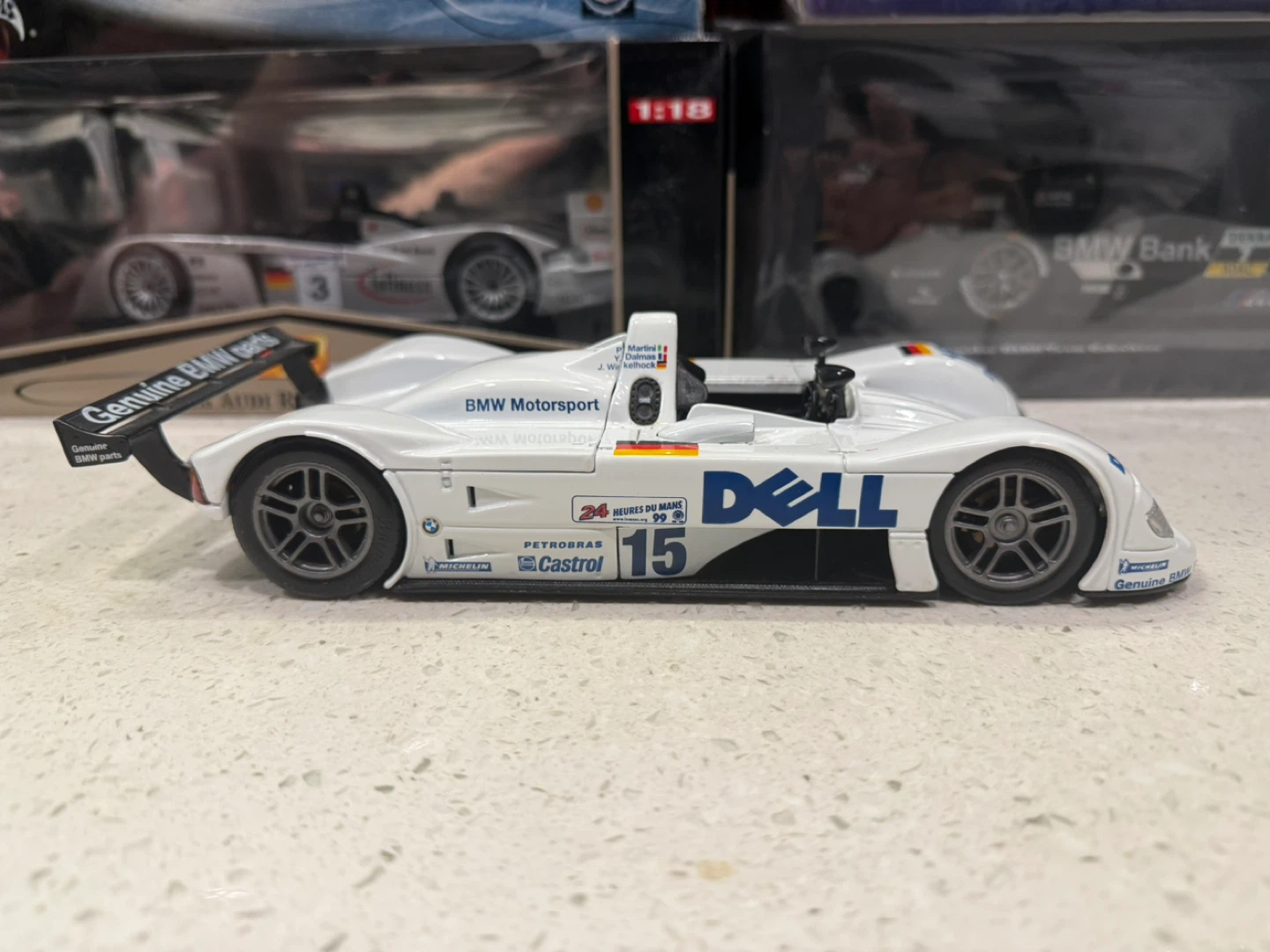 Maisto #15 BMW V12 LMR 1999 Le Mans 24 Hours Winner - photo 3