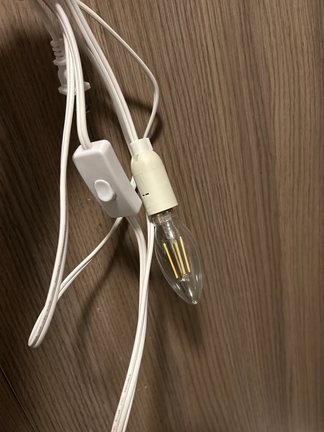 Simple Lamp and JBL Headphones thumbnail