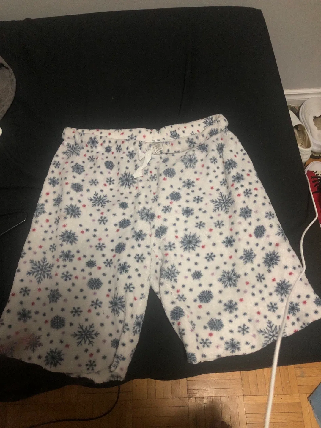 George Snowflake Pajama Shorts - M thumbnail