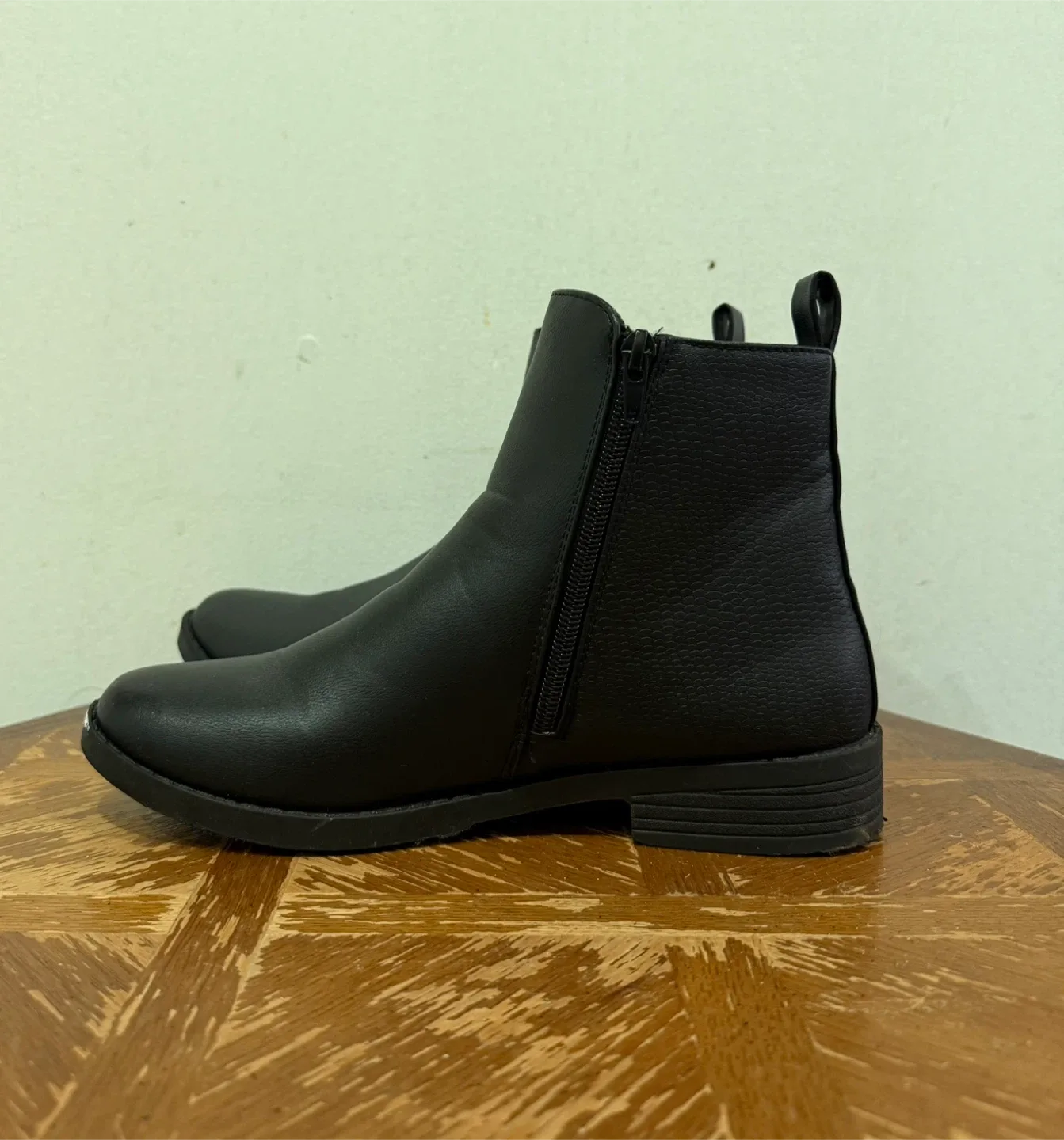 Black Ankle Boots thumbnail