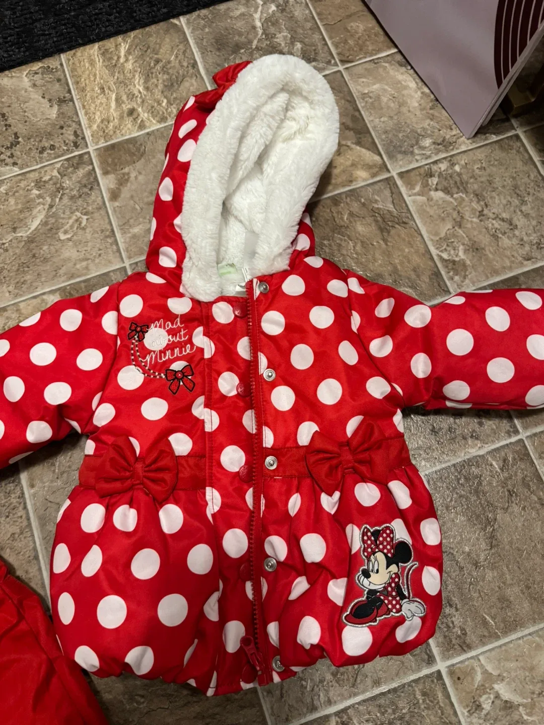 Disney Minnie Mouse Snowsuit 6-12M image indicator(2)