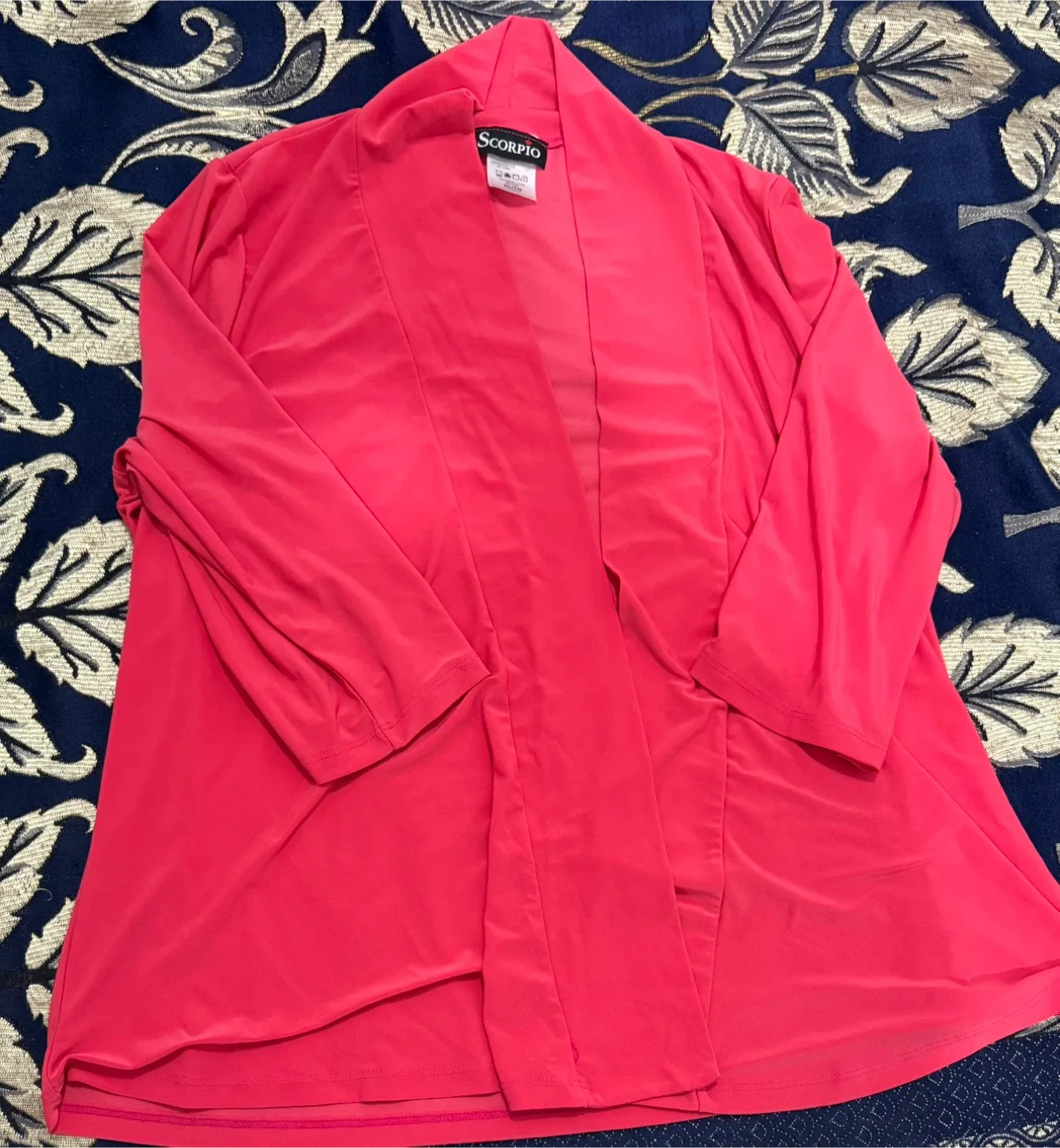 Scorpio Red XL/TG Cardigan thumbnail