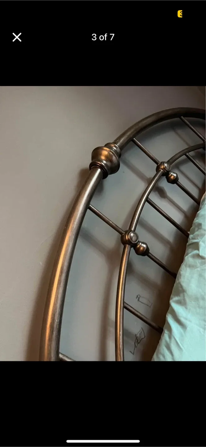 Metal Bed Frame - Queen image indicator(3)