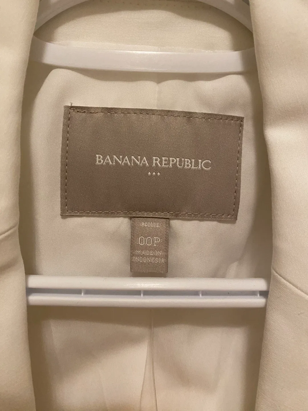 Banana Republic OOP Petite Blazer - New with Tags! image indicator(3)