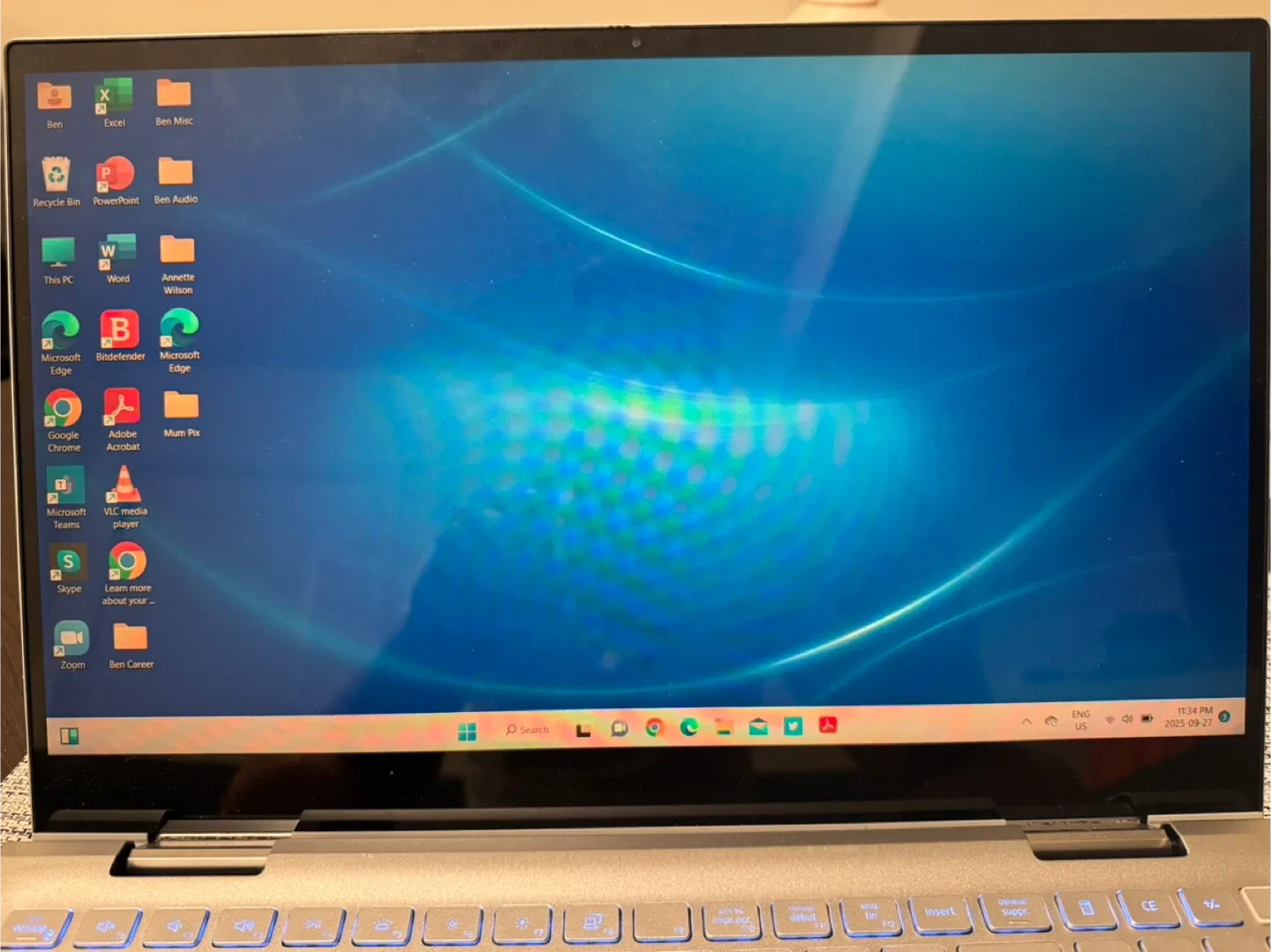 Dell Inspiron 7506 2n1 Laptop image indicator(3)