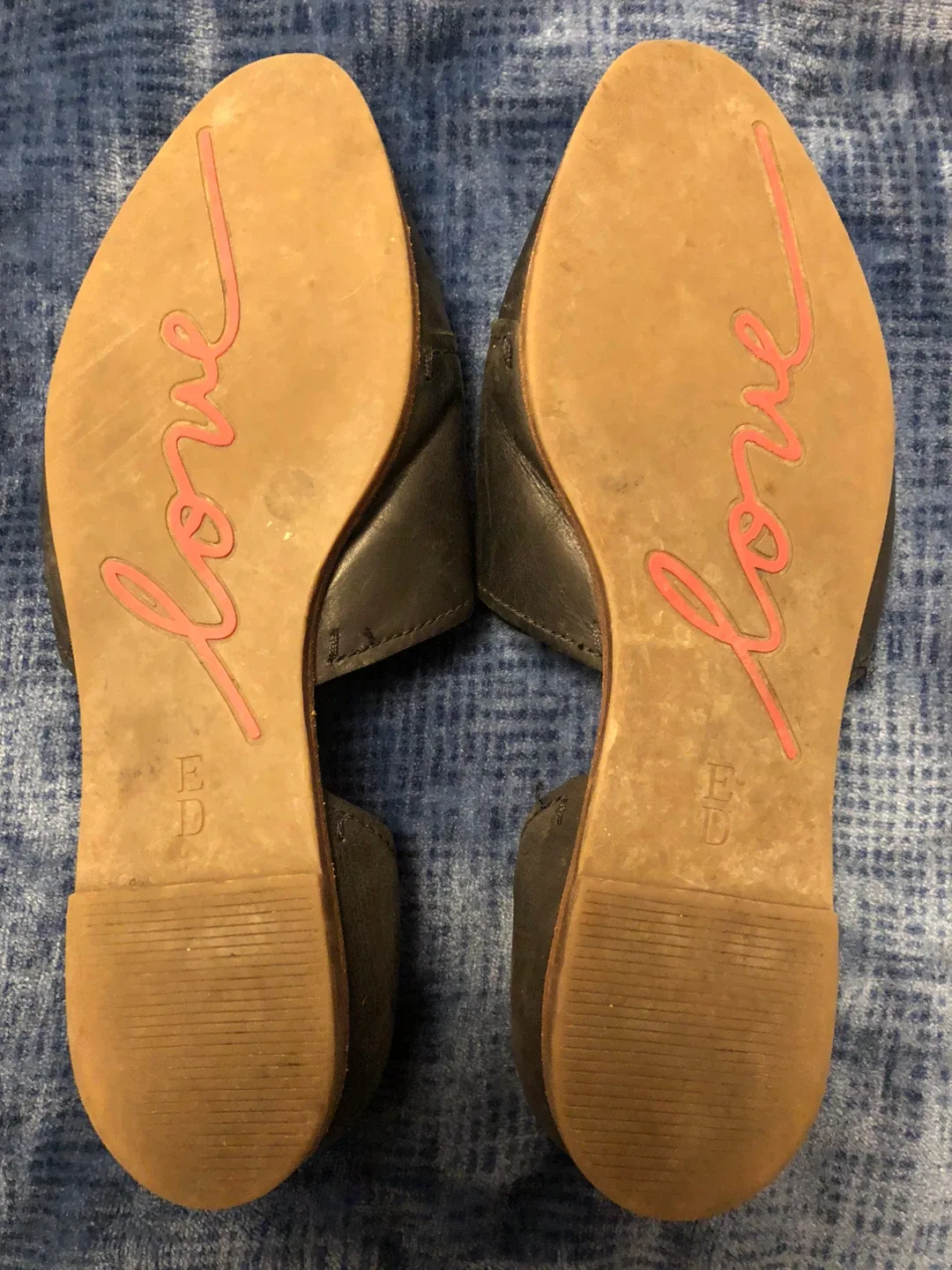 ED Ellen DeGeneres Black Leather Flats - Size 7 image indicator(2)