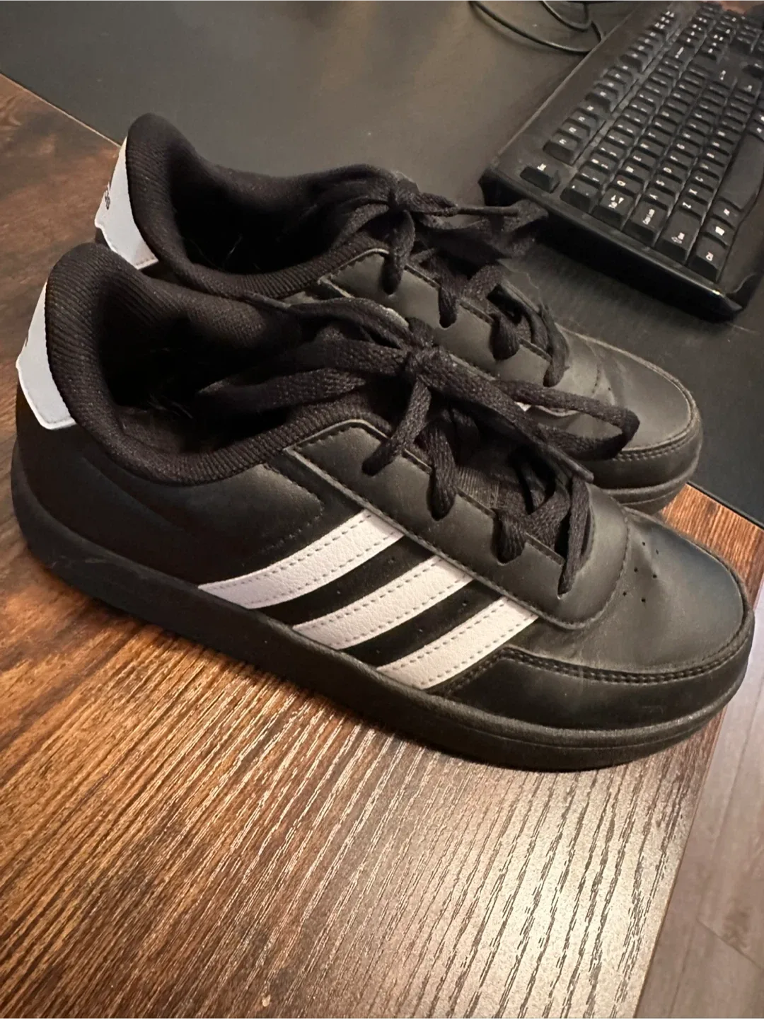 Adidas Black & White Sneakers image indicator(3)