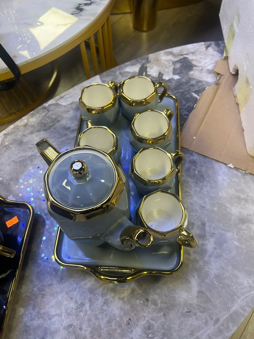 Tea Set with Teapot and Cups image indicator(3)