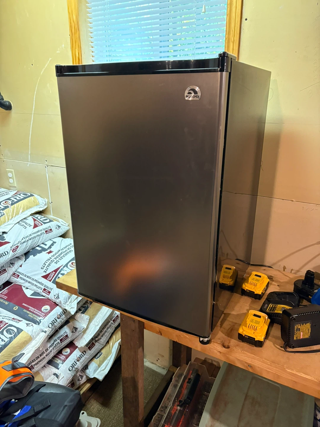 Igloo Compact Refrigerator - Great Condition!