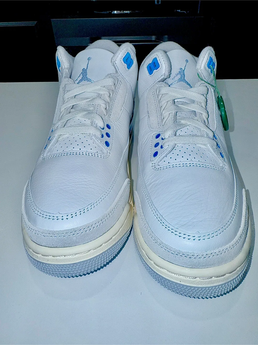 Jordan 3 Retro UNC (White/Valor Blue) Size 10.5 image indicator(3)