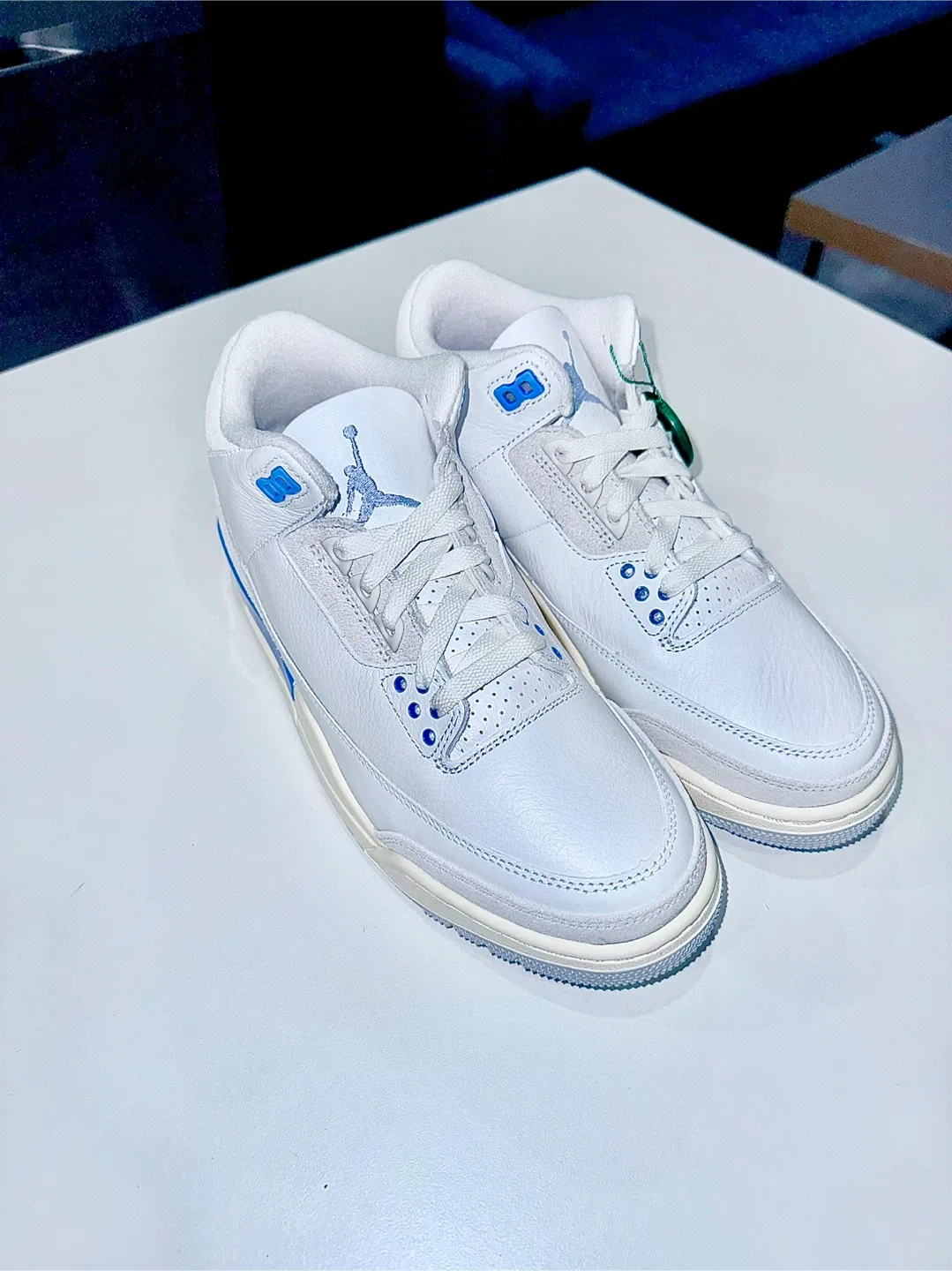 Jordan 3 Retro UNC (White/Valor Blue) Size 10.5 image indicator(6)