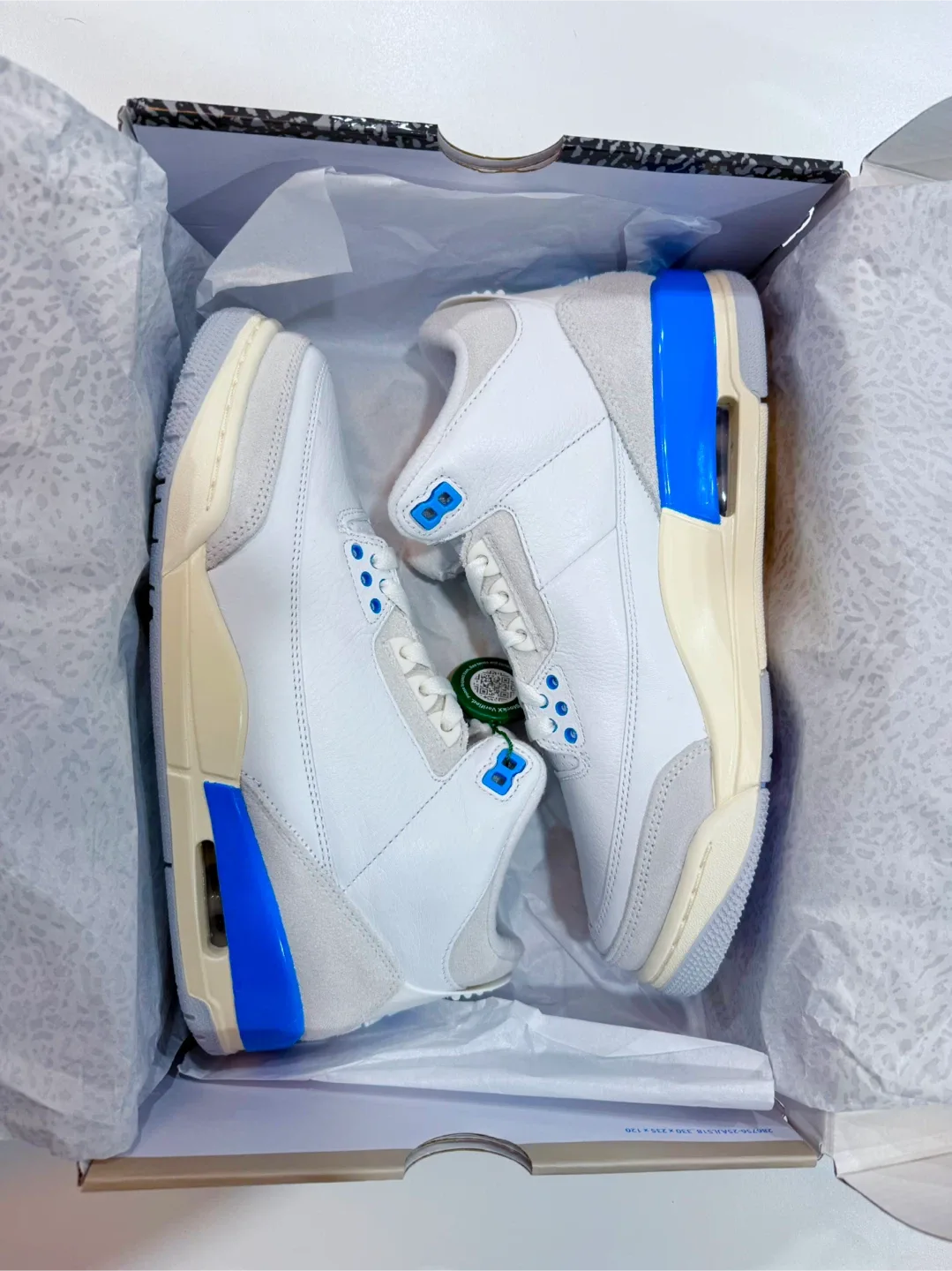 Jordan 3 Retro UNC (White/Valor Blue) Size 10.5 image indicator(4)