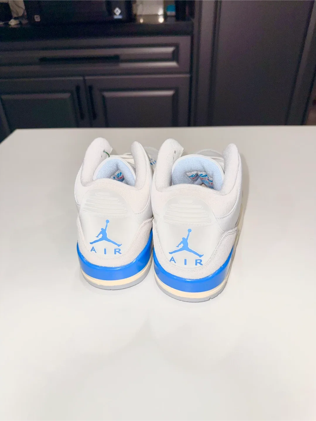 Jordan 3 Retro UNC (White/Valor Blue) Size 10.5 image indicator(2)