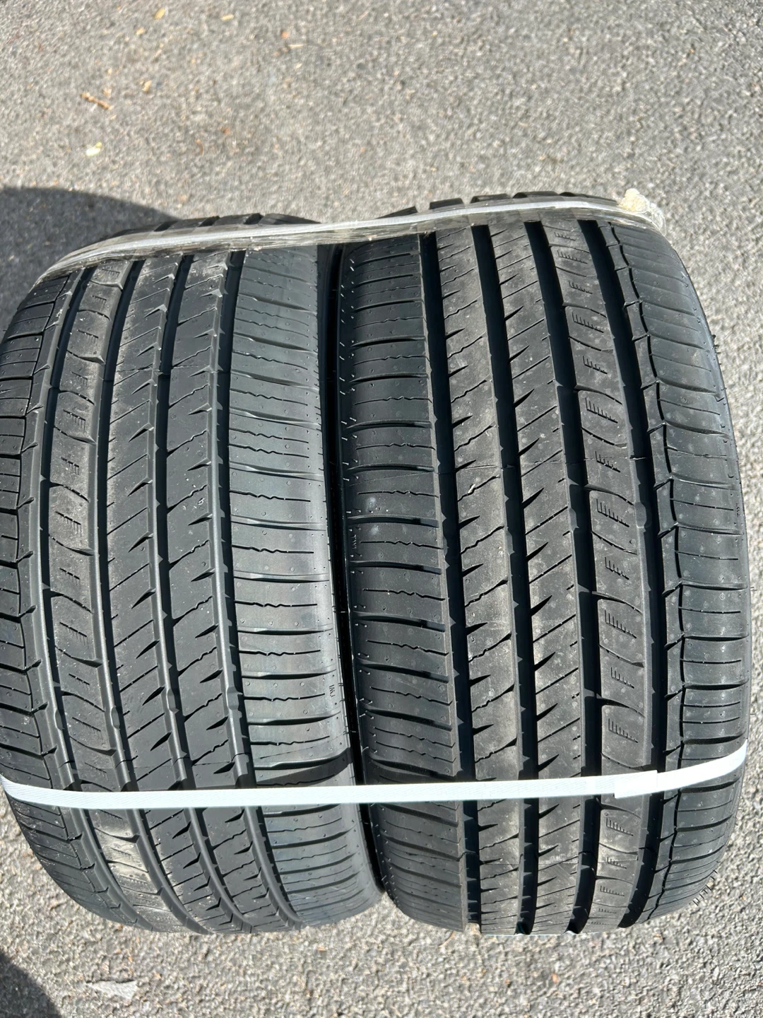 Evoluxx Capricorn UHP 215/40R17 XL Tires - Set of 4 - photo 3