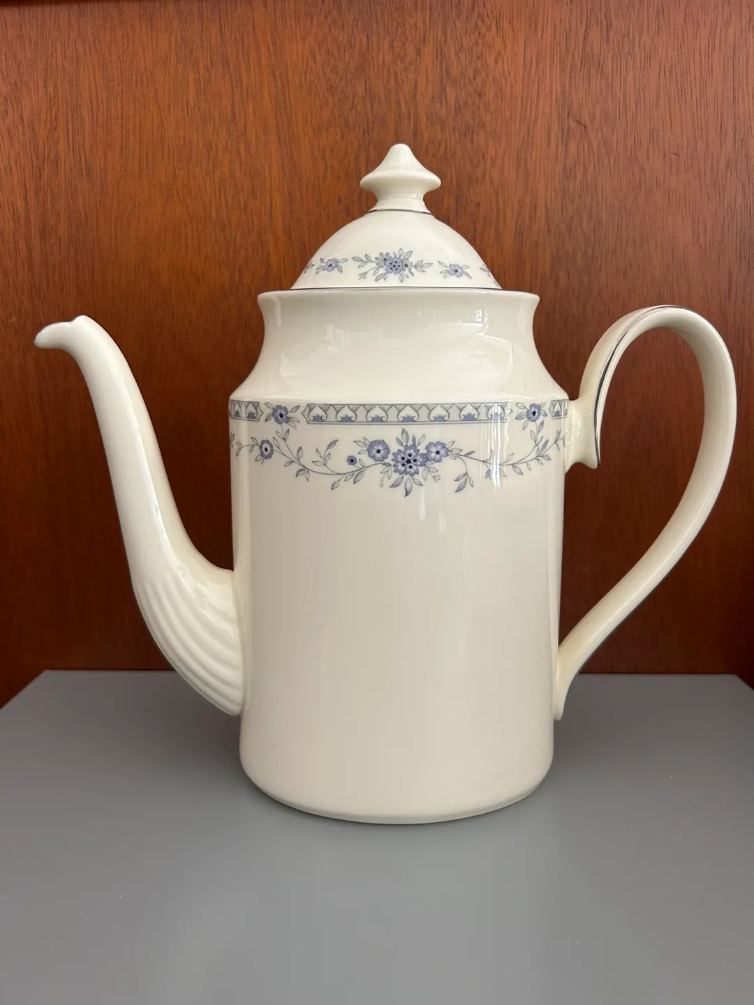 Vintage Cream Floral Teapot thumbnail