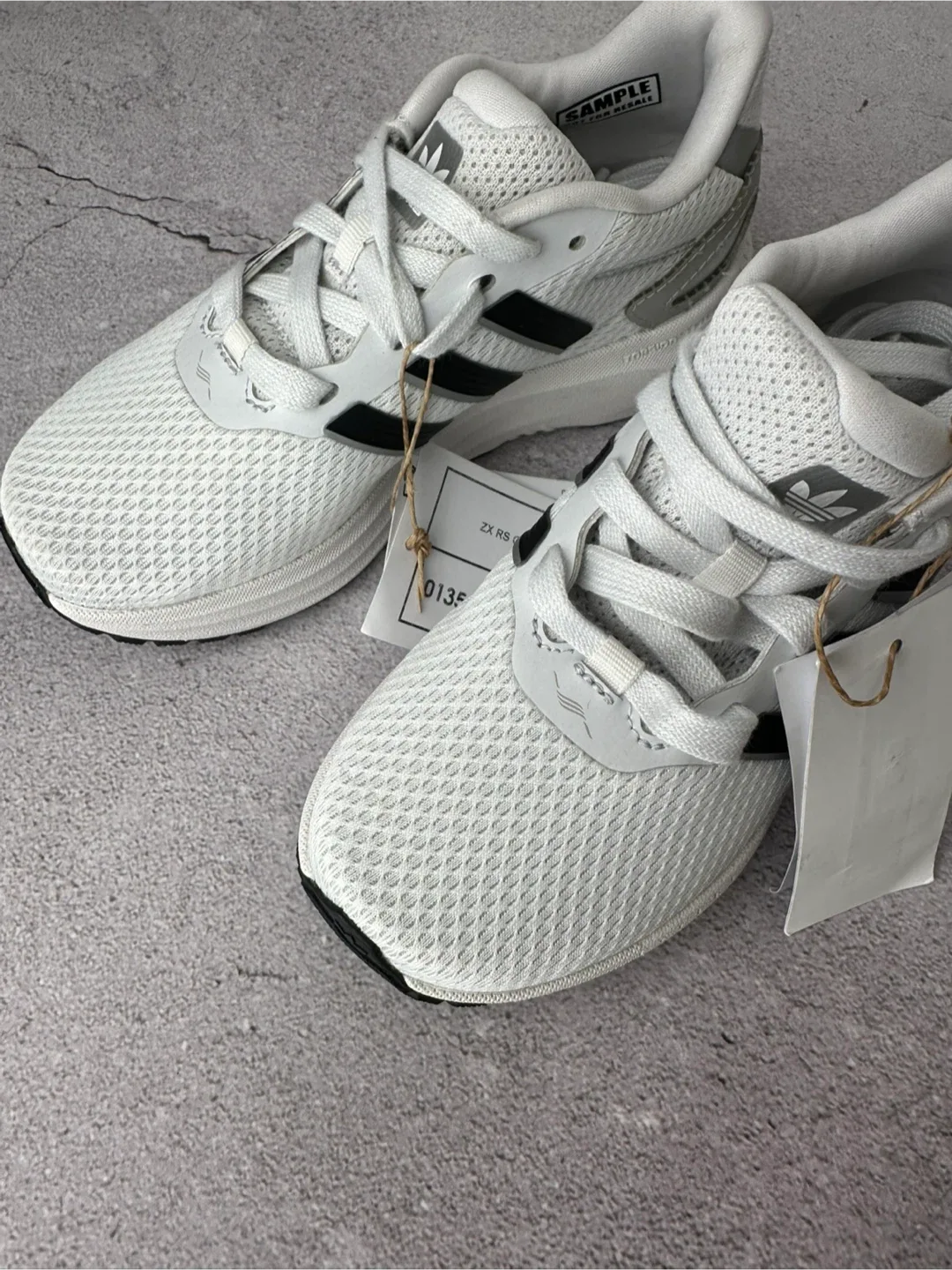 KIDS Adidas ZX Responde White Sneakers - New-size13 image indicator(2)