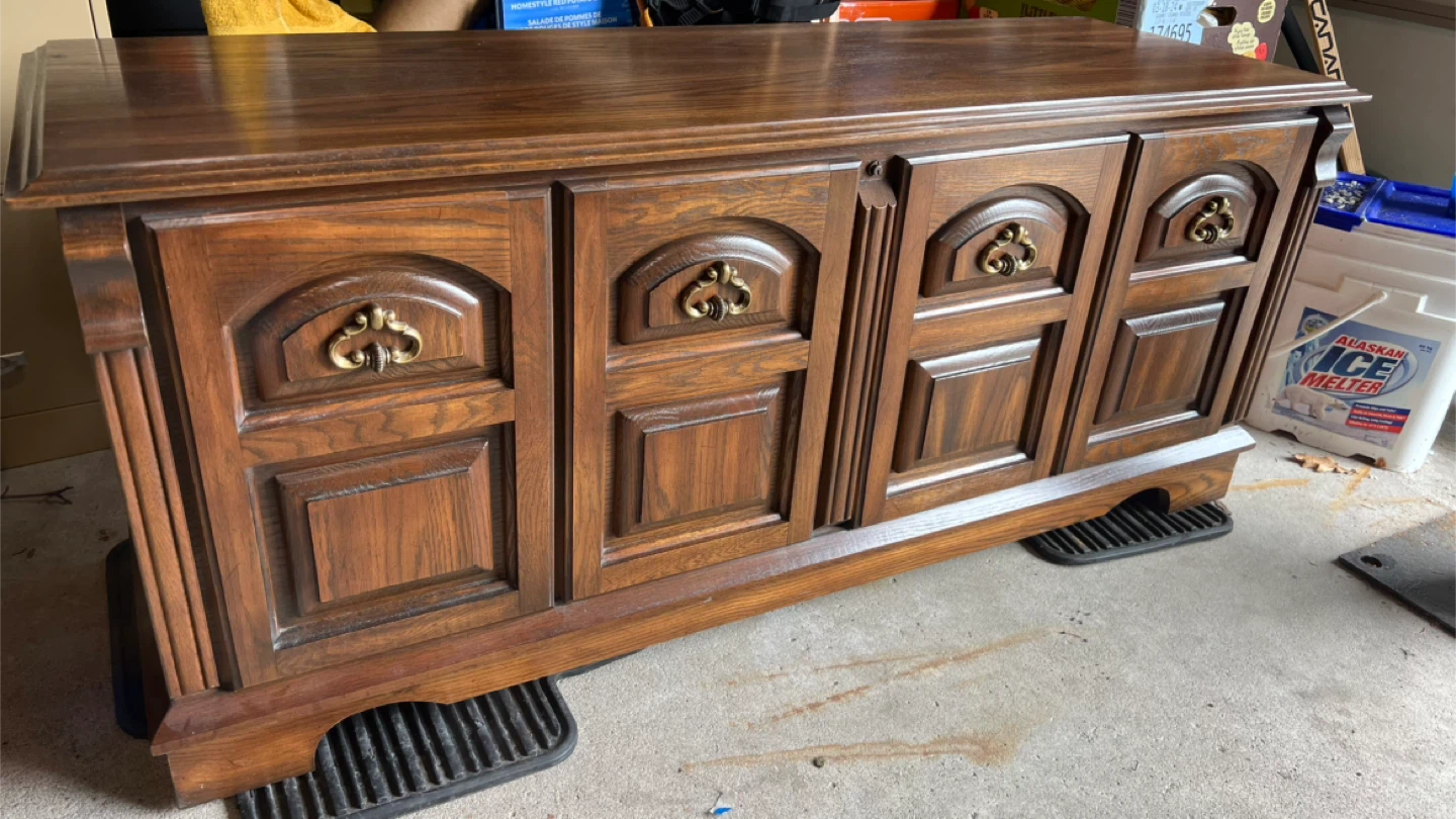 Huppe Cedar Chest - Keepsake Storage - photo 3