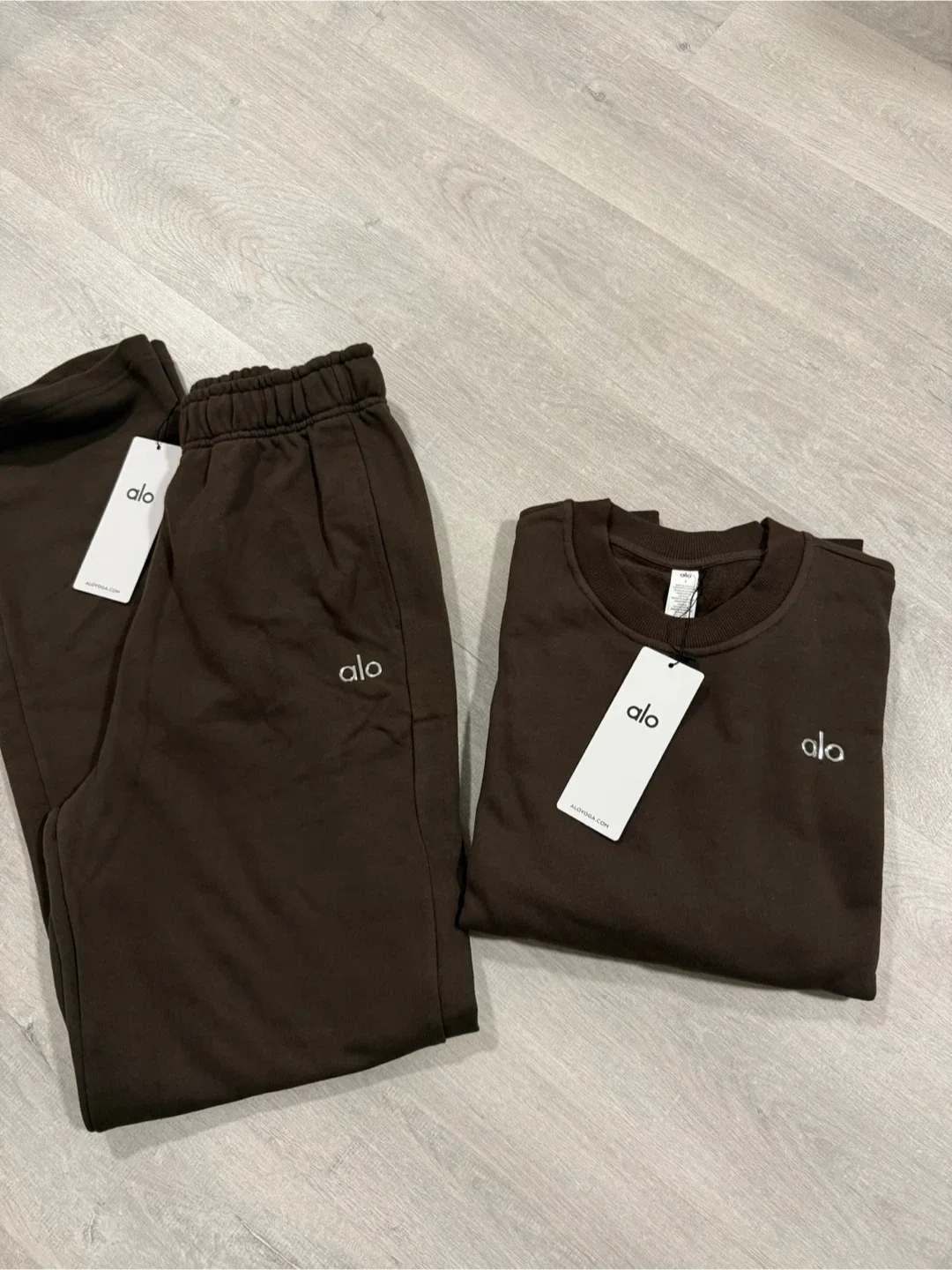 ALO Accolade Crewneck/Hoodie and Sweatpants Set - Espresso thumbnail